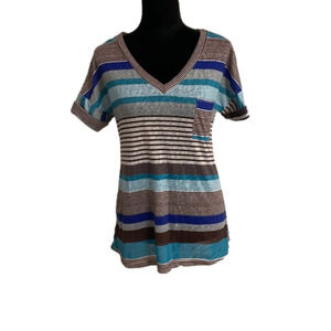 WOMEN’S striped V-neck short sleeve pocket T-shirt. Size S